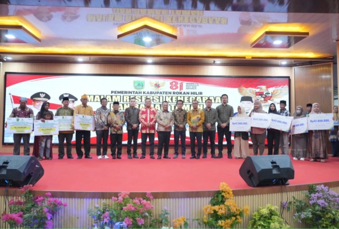 BAZNAS Rohil Salurkan Bantuan Rp1,405 Miliar untuk Pendidikan dan Mustahik