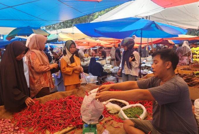 Operasi Pasar Murah di Pekanbaru, Warga Diimbau Pakai Masker