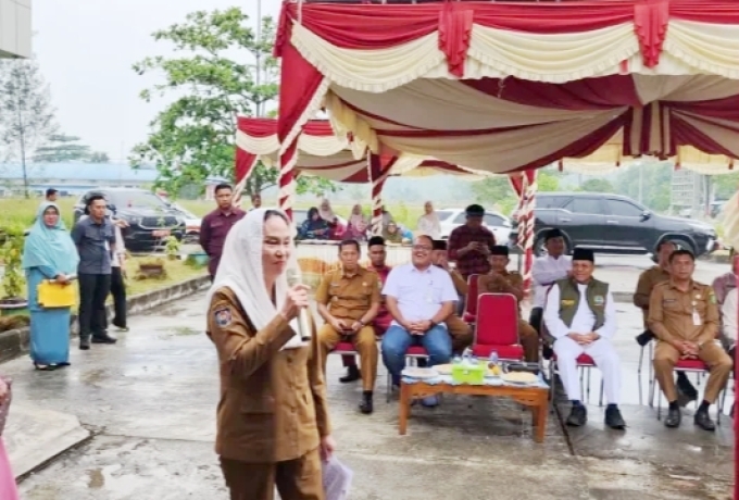 9.054 Keluarga di Natuna Terima Bantuan Beras, Cen Sui Lan Pastikan Tepat Sasaran