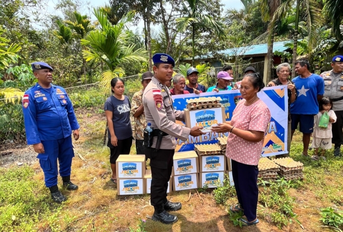 Polairud Kepulauan Meranti Kembali Sambangi Warga Pesisir, Bawa Bantuan Sembako