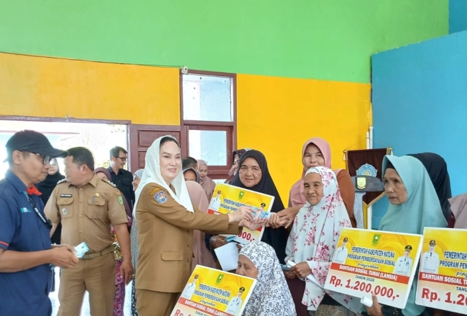 Cen Sui Lan Pastikan Warga Lansia dan Miskin Ekstrem Tak Luput dari Perhatian