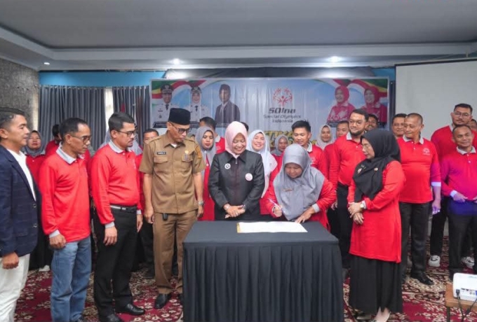 Iib Nursaleh Hadiri Pelantikan SOina Kampar, Dukung Atlet Disabilitas Berlaga di PESONAS II 2026