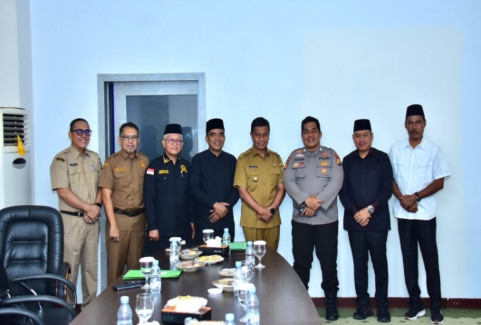 Terima Pengurus LAK Terpilih, Bupati Kampar Ajak Wujudkan Falsafah Tali Bapilin Tigo