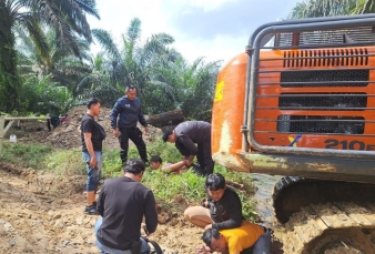 Ketahuan Garap Kawasan Hutan, Operator Alat Berat dan Helper Ditangkap
