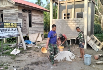 Pembangunan MCK Dusun 1 TMMD ke-129 Capai 87 Persen, Masuki Tahap Pemasangan Keramik