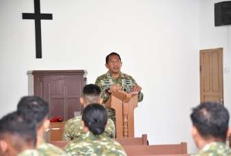 Beda Keyakinan, Tetap Harmonis! Lanud RSA Natuna Perkuat Pembinaan Rohani