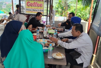 Usai Sosialisasi Bahaya Narkoba, Syahrul Aidi Kunjungi Sekretariat JMSI Kampar